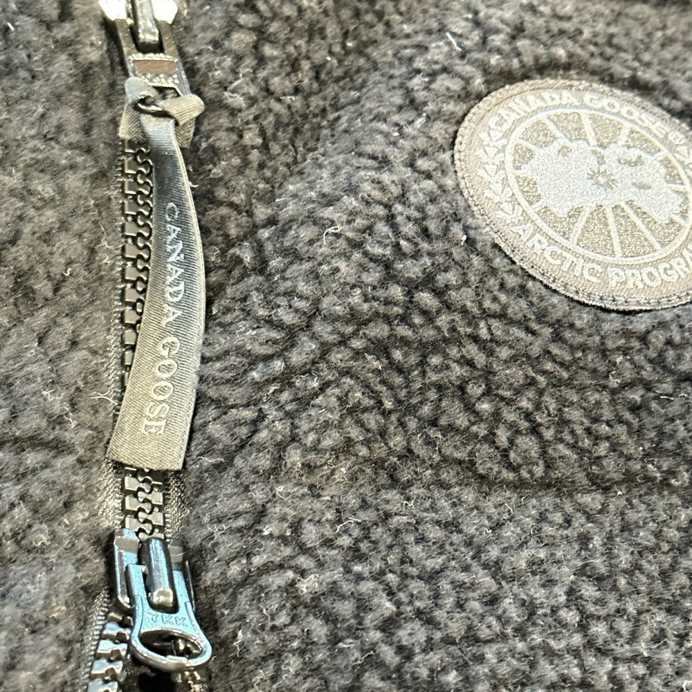 Canada Goose Elora 650 Fill Power Down Vest, NWT - Picture 5 of 13
